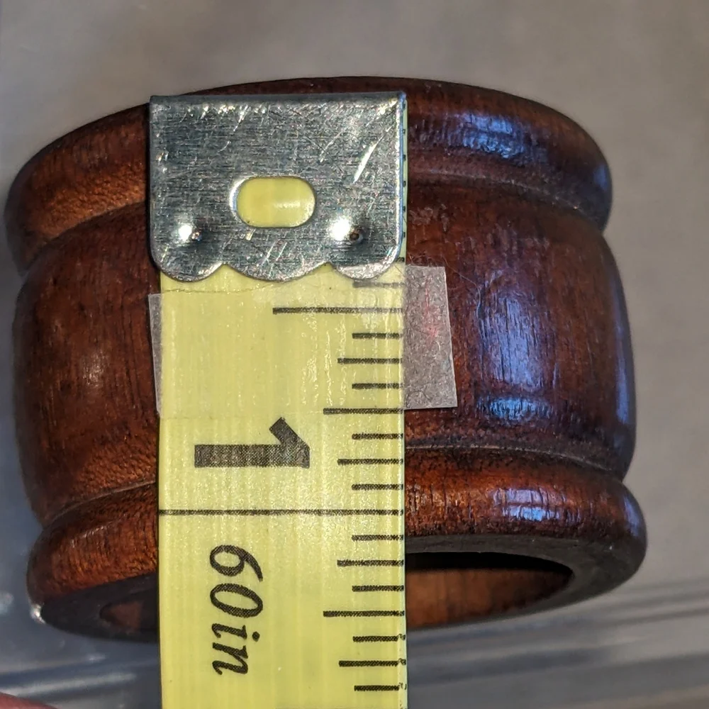 Pier 1 Imports Set‎ of 6 Wooden Napkin Rings, Dark brown